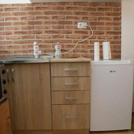 Ceca Apartmán