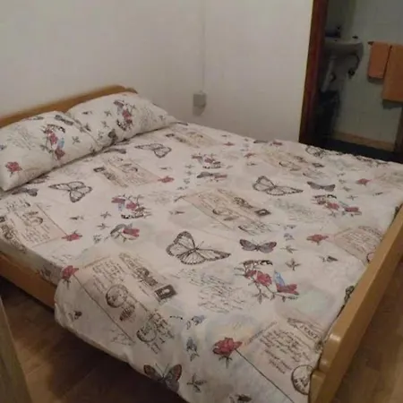 Ceca Apartmán *